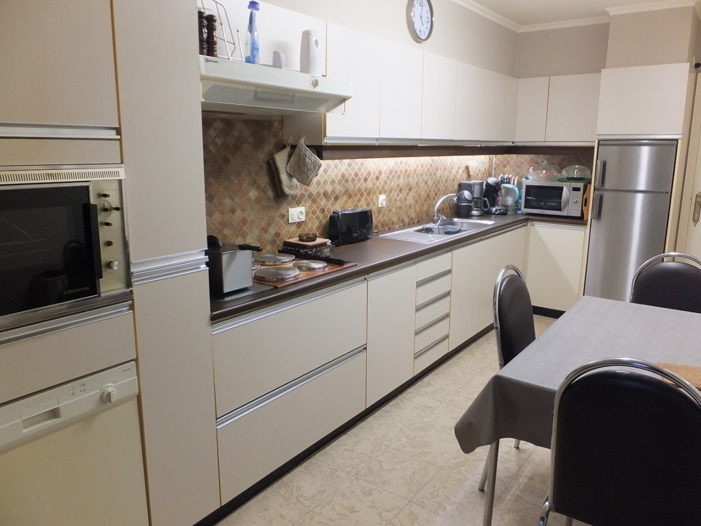 Rustig gelegen woning met 3 slaapkamers en garage te Roeselare 