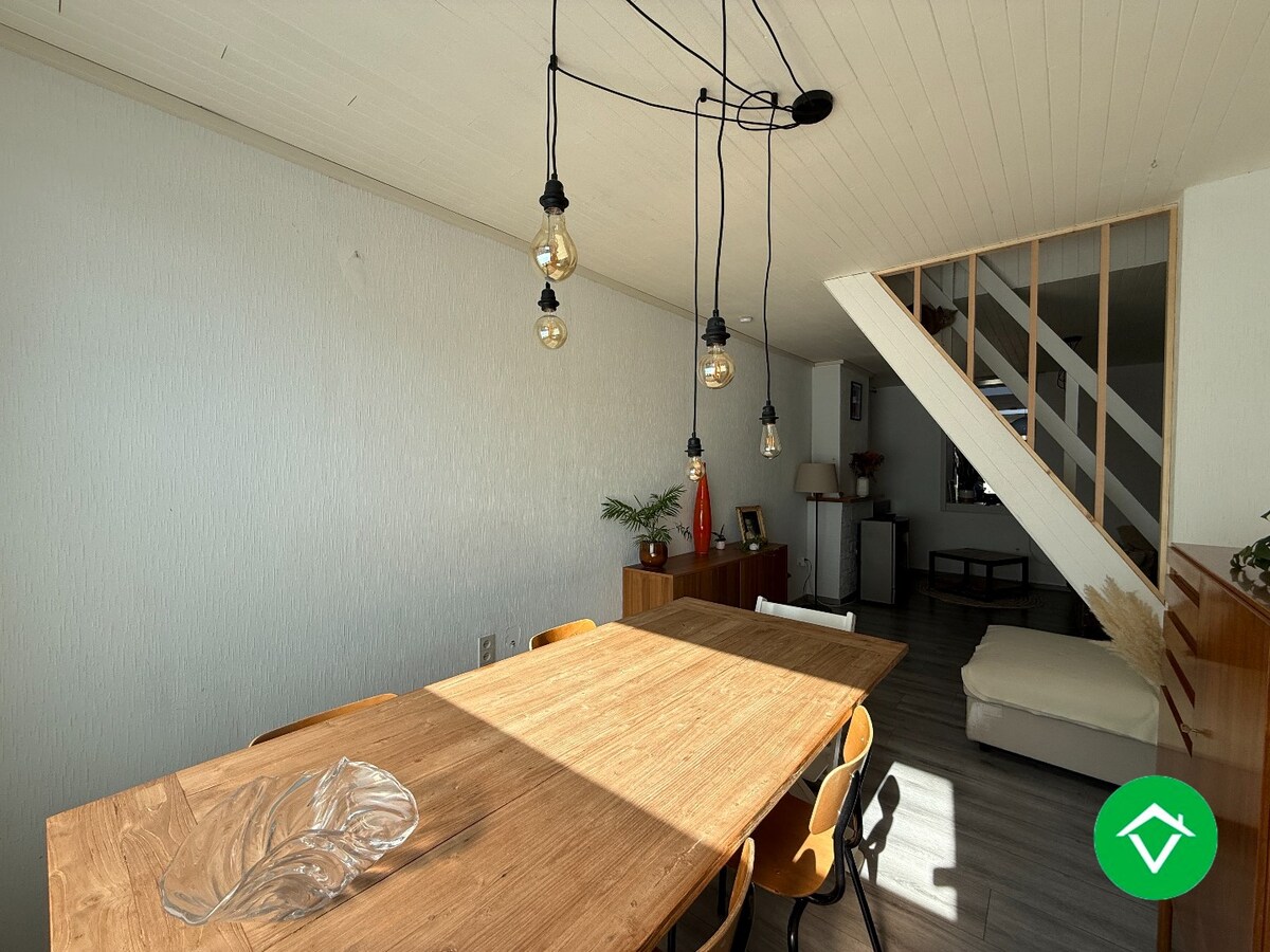 Centraal gelegen woning met 3 slaapkamers en aangename tuin te Roeselare! 