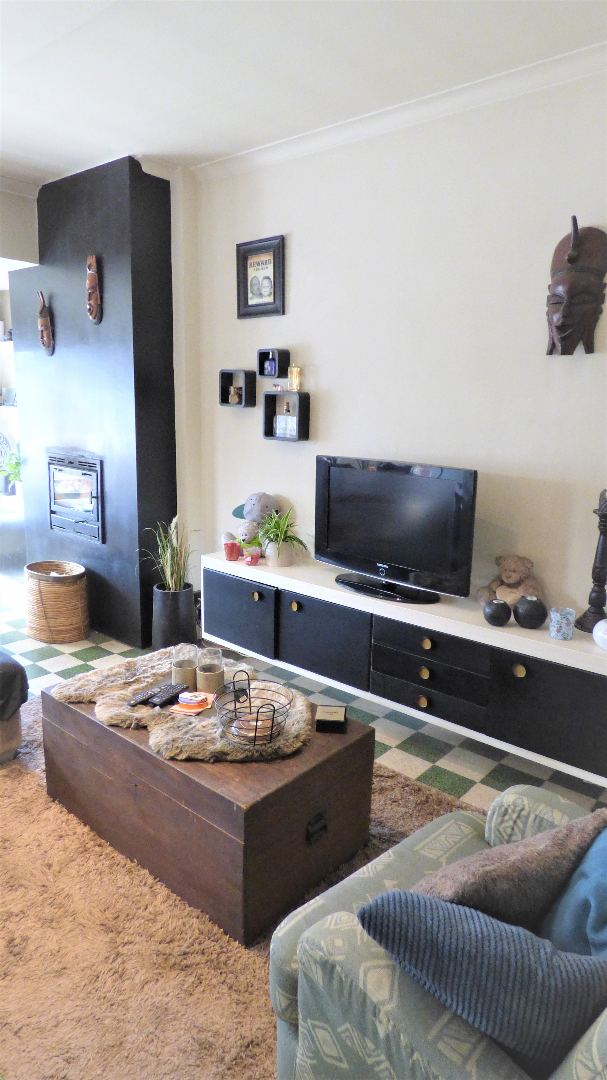 Aantrekkelijke en karaktervolle gezinswoning in het centrum van Zwevegem. 