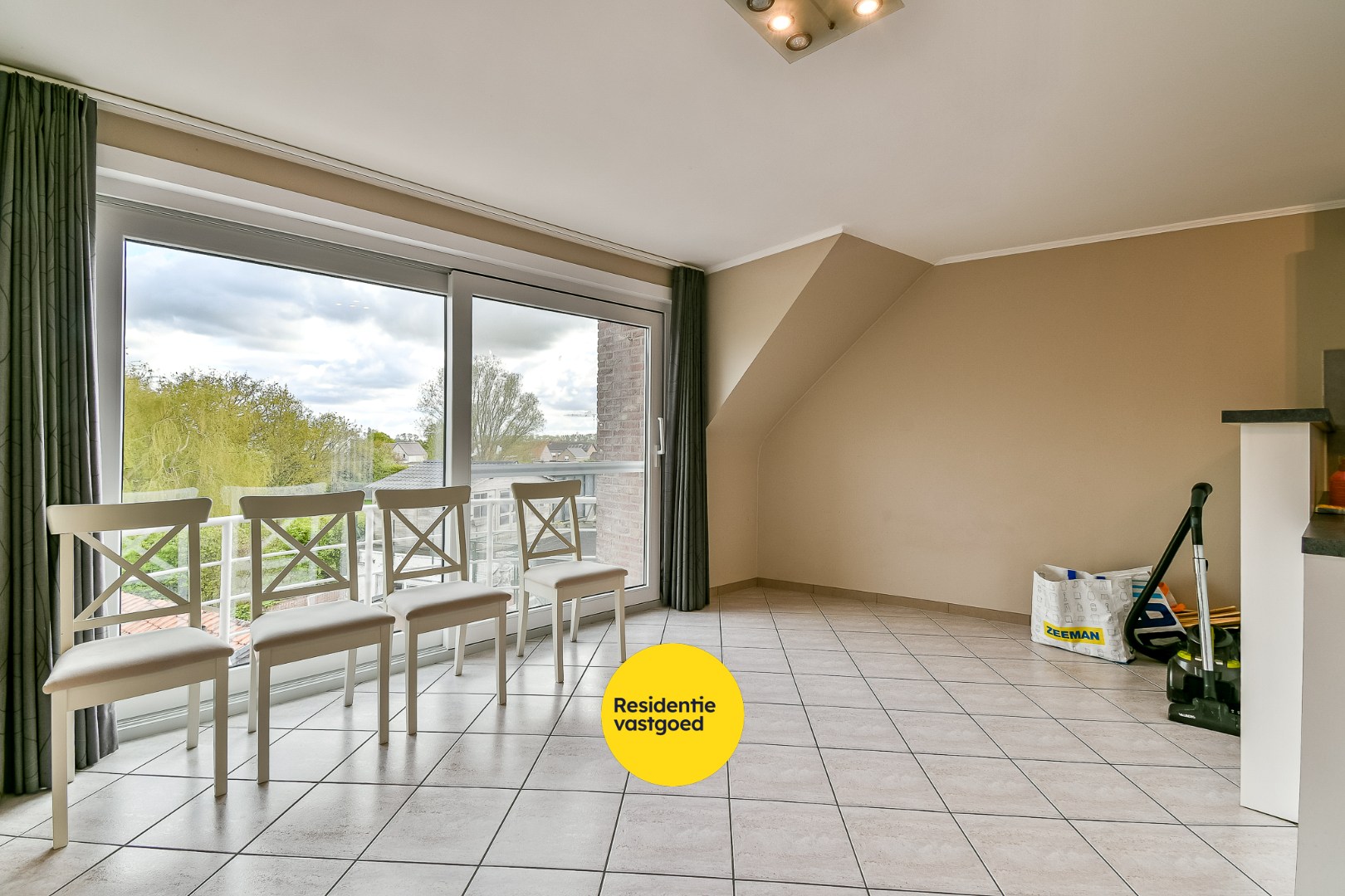 Lichtrijk appartement met 1 slaapkamer op de tweede étage te Westkerke 