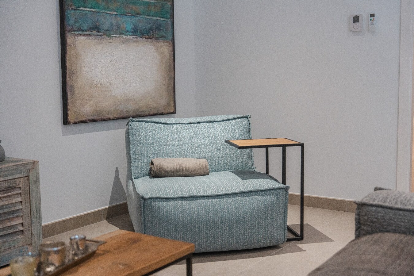 Deze uitzonderlijke villa biedt een unieke combinatie van luxe, volledige privacy en een prachtige zuidoriëntatie in het gegeerde Solpark. 