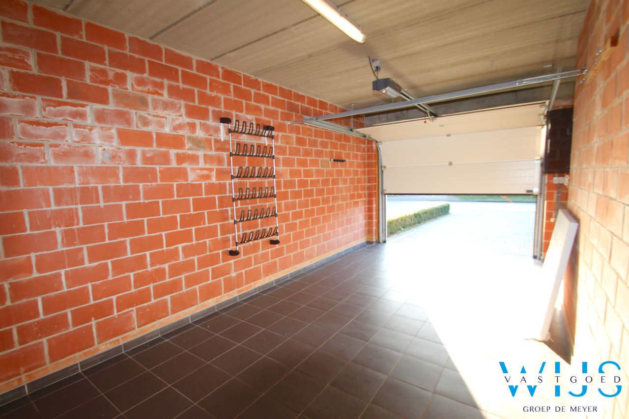 Landelijk gelegen tijdloos woonhuis te Ertvelde ! 