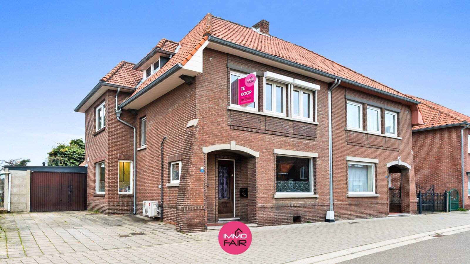 Gezinswoning met authentieke elementen in centrum Lanaken! 