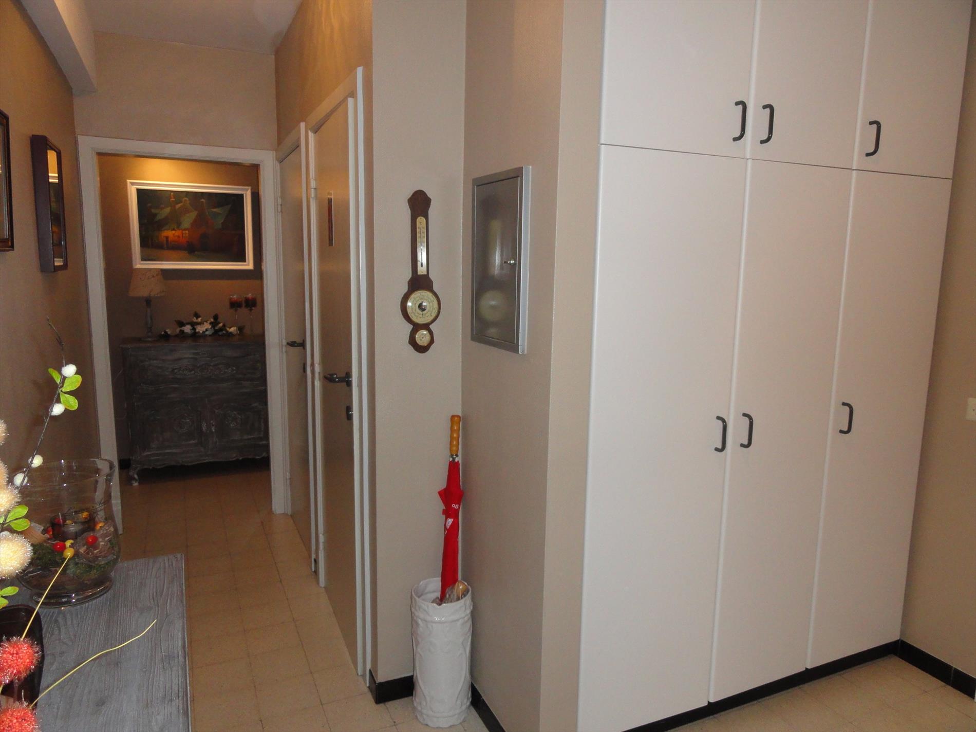 Ruim appartement met 3 slaapkamers en garage 