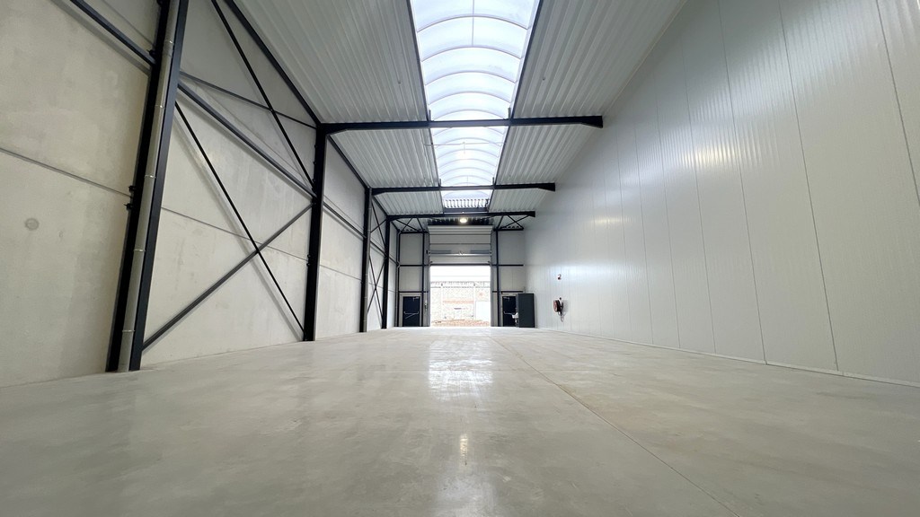 Nieuwbouw magazijnen te huur in Buggenhout