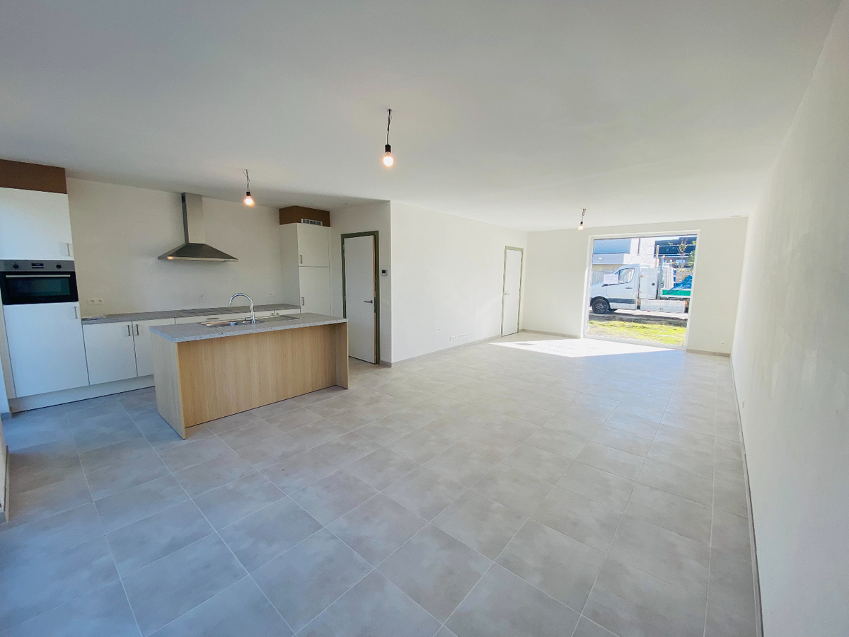 Nieuwbouwwoning met 3 slaapkamers te Eernegem 