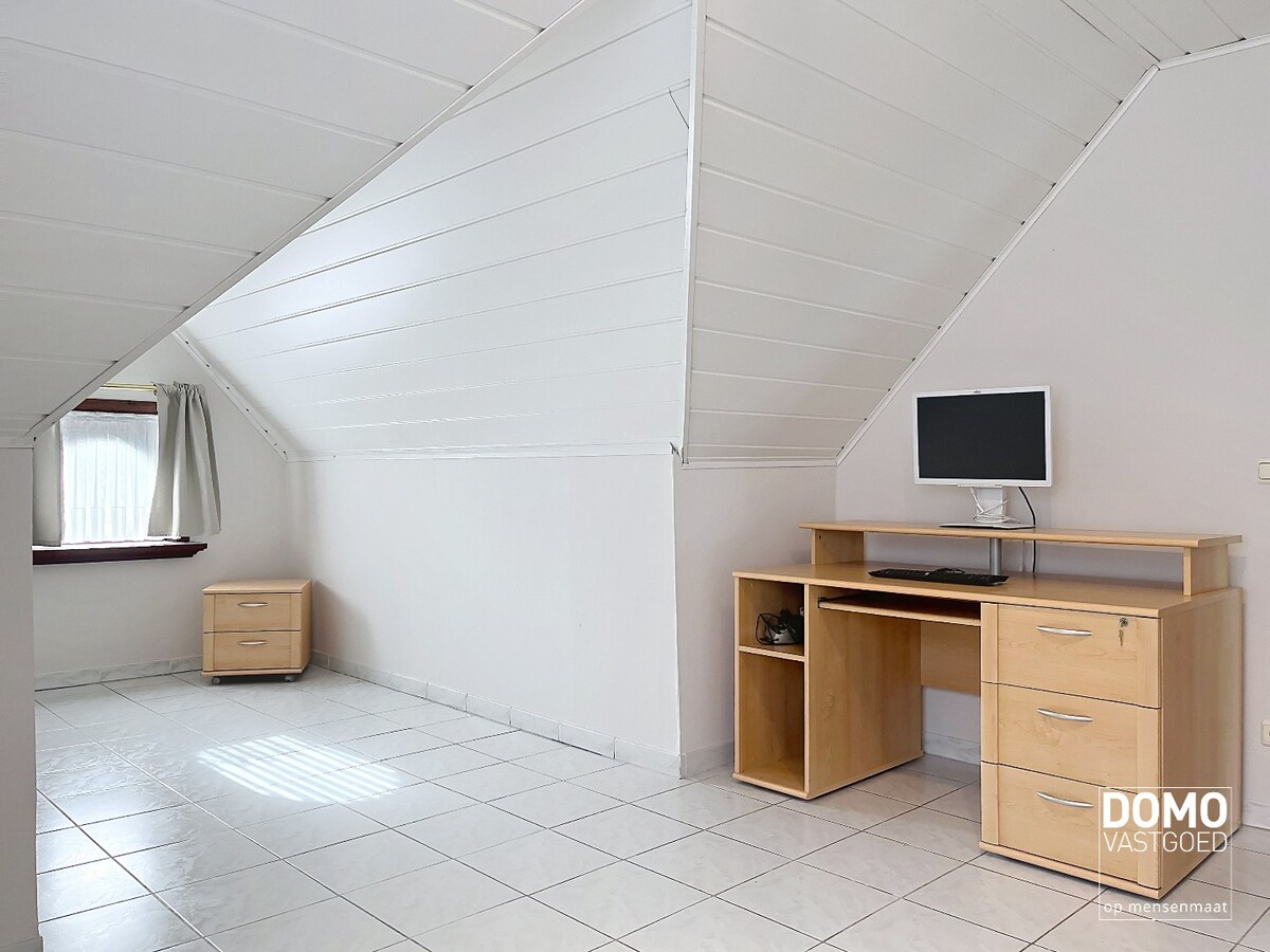 RUIME, LICHTRIJKE OPEN BEBOUWING MET ZONNIGE TUIN TE HALEN 