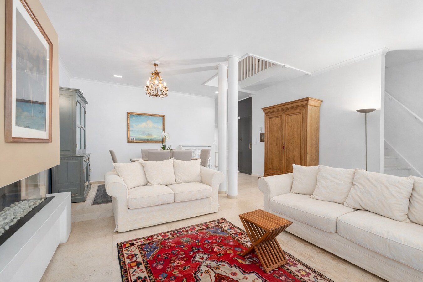 Ruime gezinswoning met inpandige garage en gezellige tuin. 