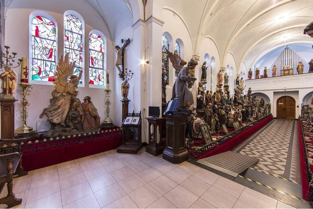 VAALS - Nederland: Monumentaal landgoed met landhuis, kapel en horecapaviljoen. 
