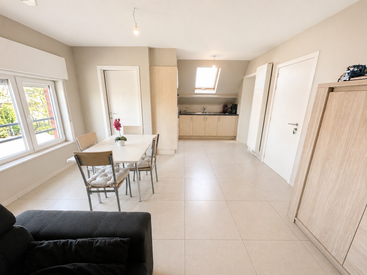 Gezellig 1-slpk appartement met autostaanplaats (en tuin), Torhout 