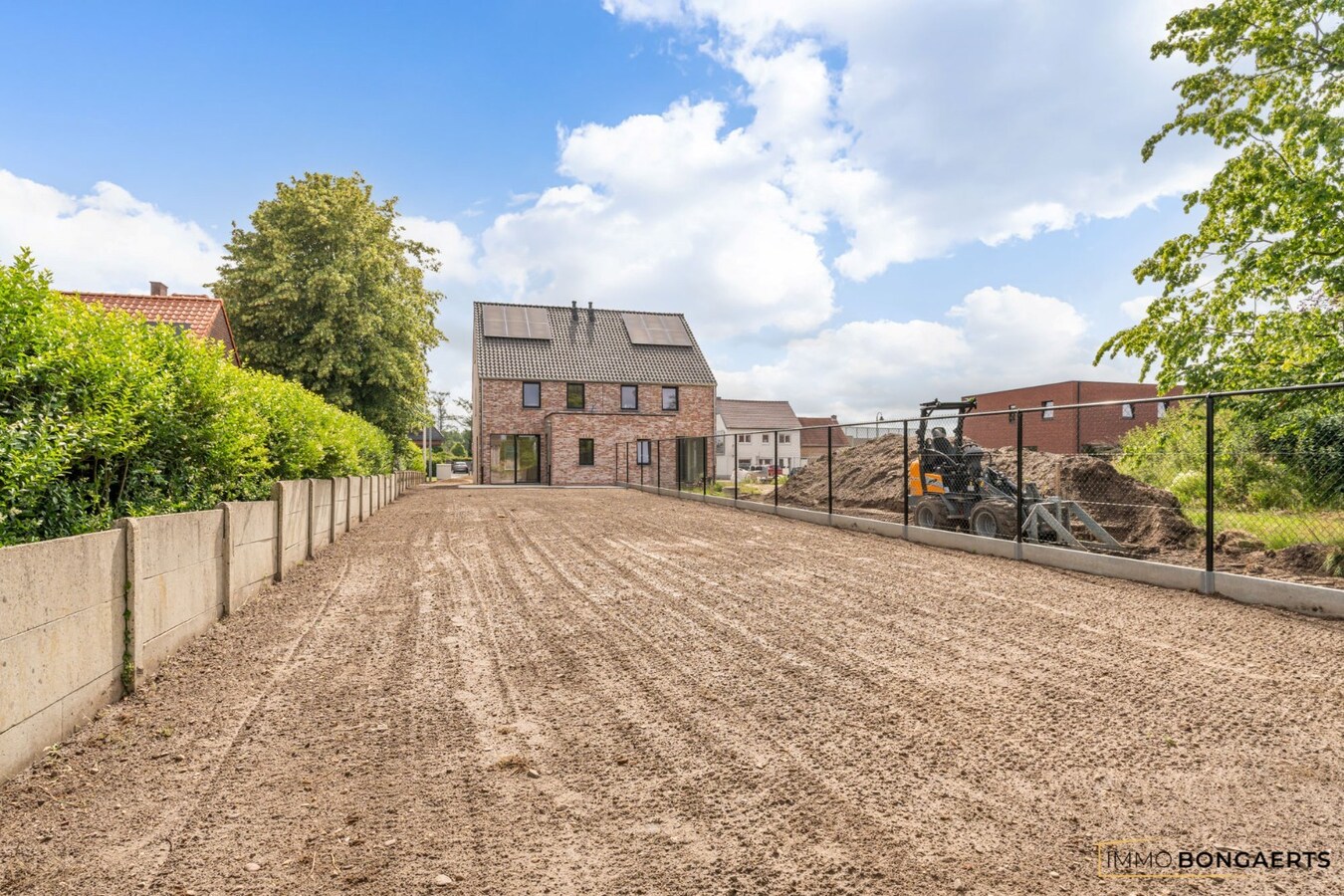 Nieuwbouwwoning met 4 slaapkamers 
