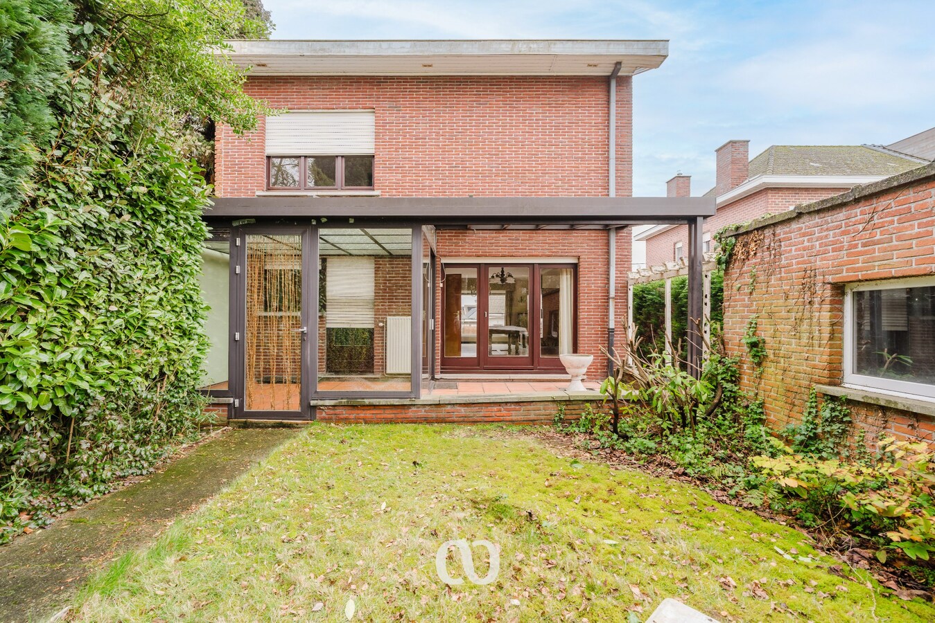 Stevige woning met prachtige tuin vlakbij centrum Oudenaarde 