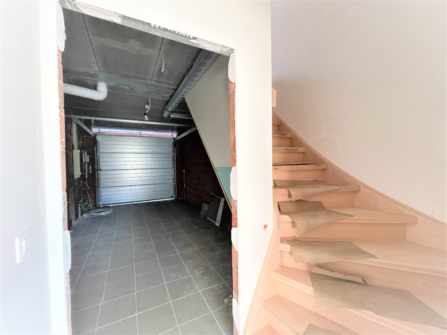 Nieuwbouwwoning met 3 slaapkamers en garage op 318m² 