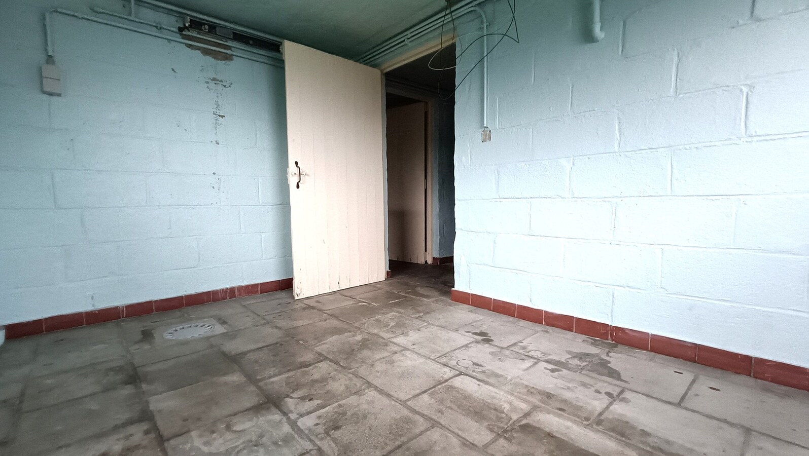 Ruime villa met garage en tuin 