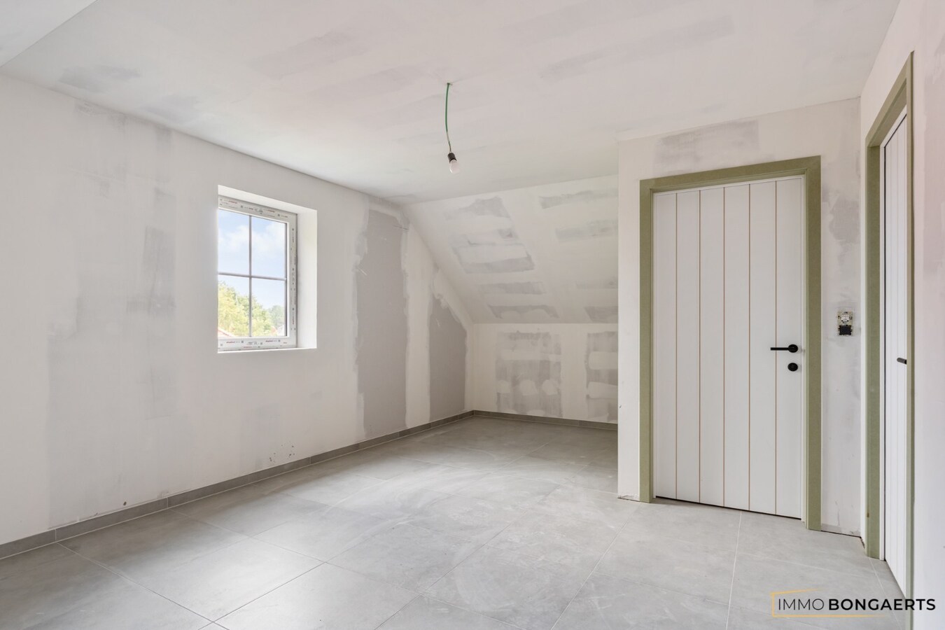 Nieuwbouwwoning met 4 slaapkamers 
