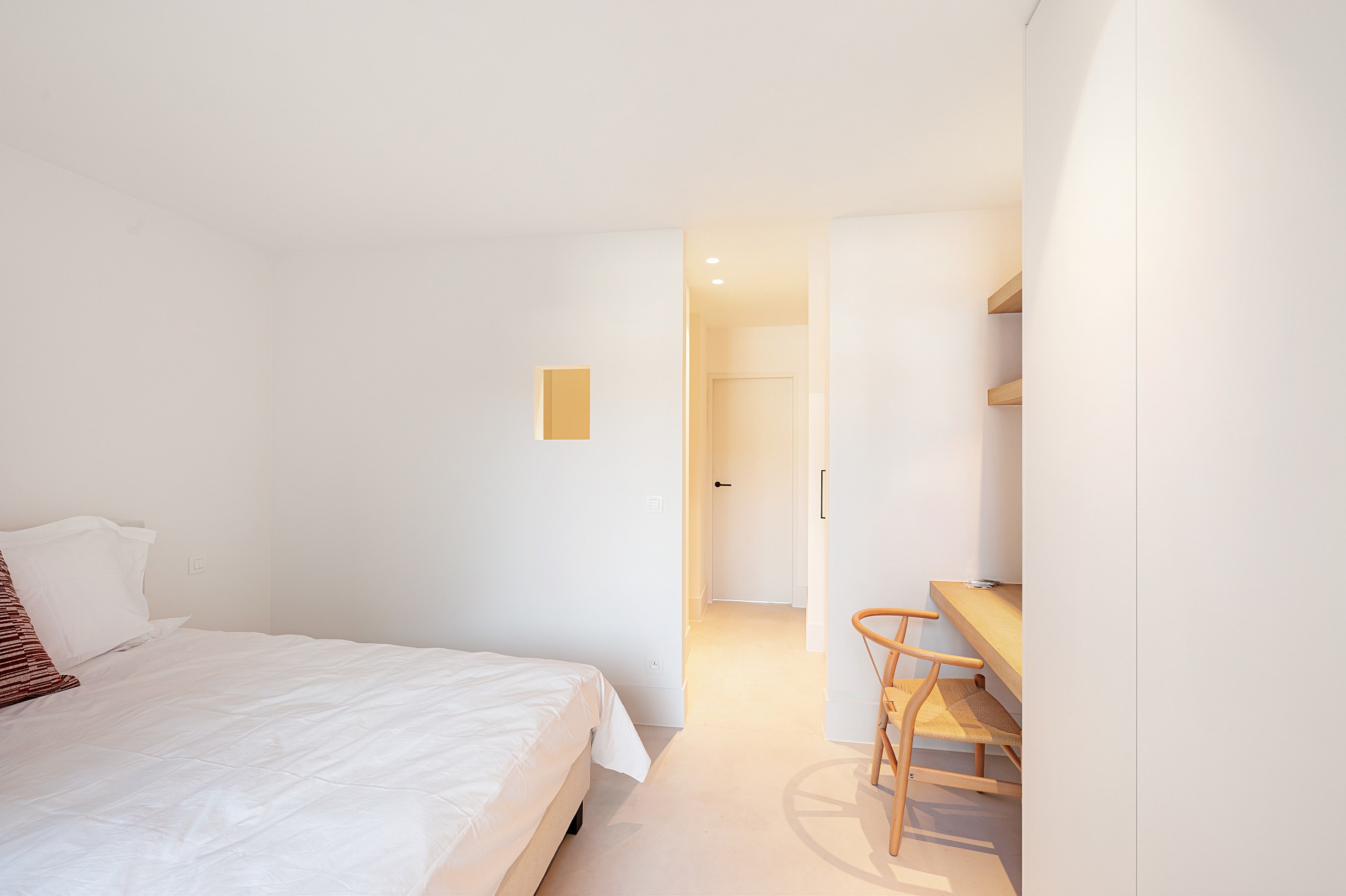 Top afgewerkte nieuwbouwwoning met 4 slaapkamers in het oude Knokke. 