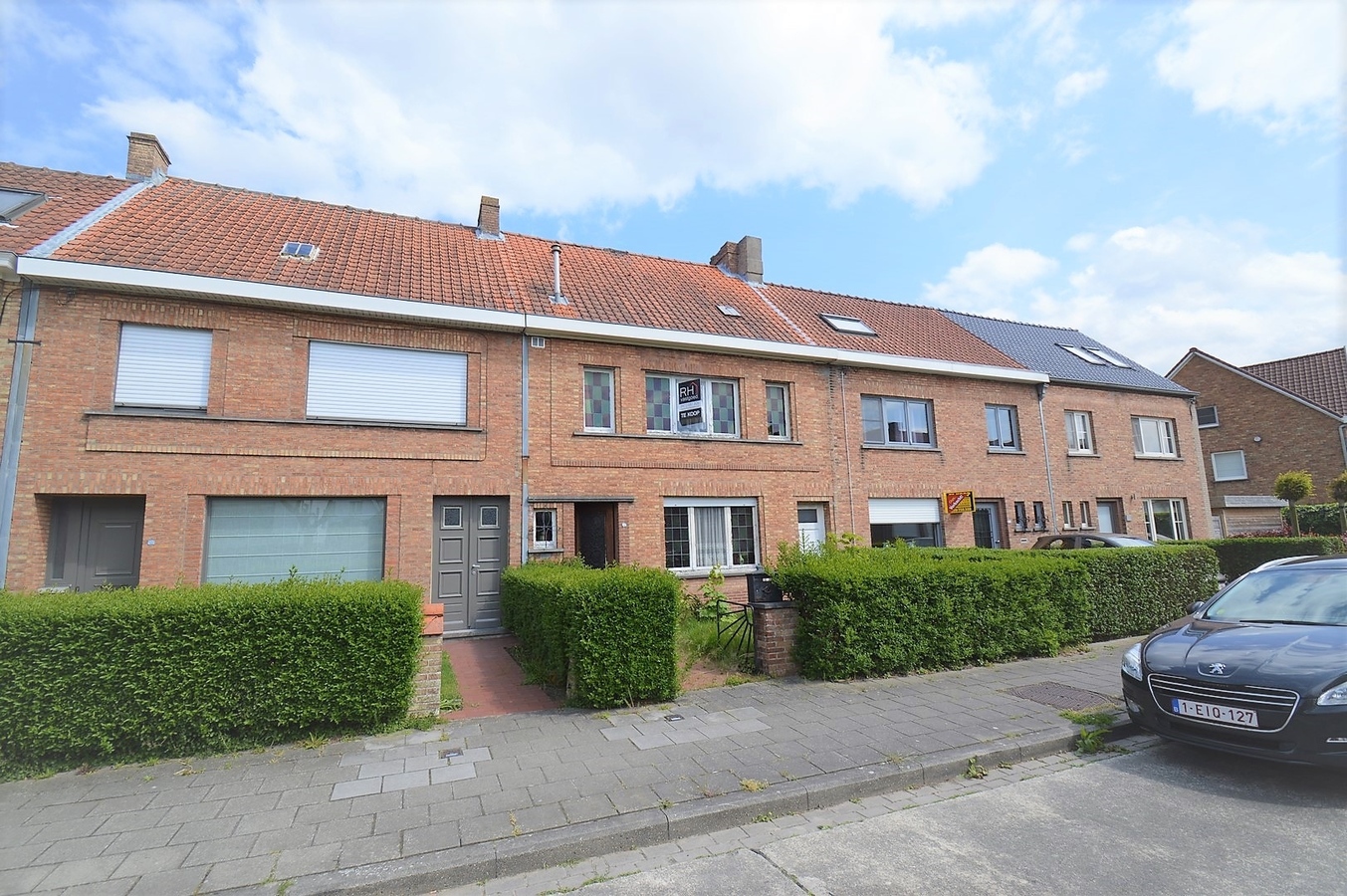 Ruime te renoveren gezinswoning op rustige maar centrale ligging - Sint-Andries 