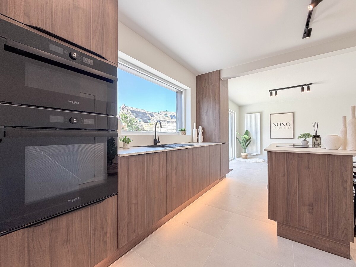 ABSOLUTE TOPPER !!!  Ontdek nu dit prachtige vernieuwde pand gelegen te Kortrijk/Heule ! *** NONO INSPIRED *** 