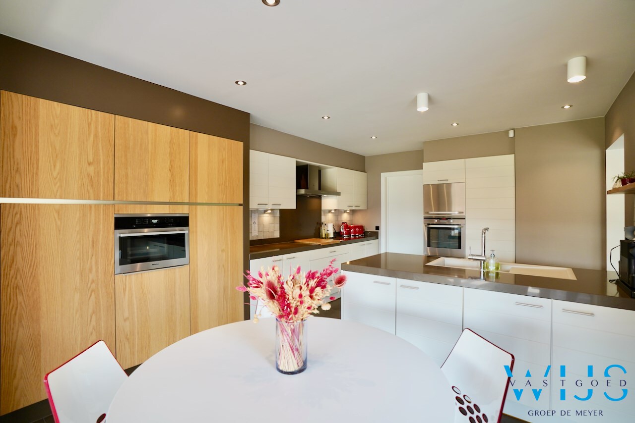 Schitterende gezinswoning op 835 m² te Knesselare 