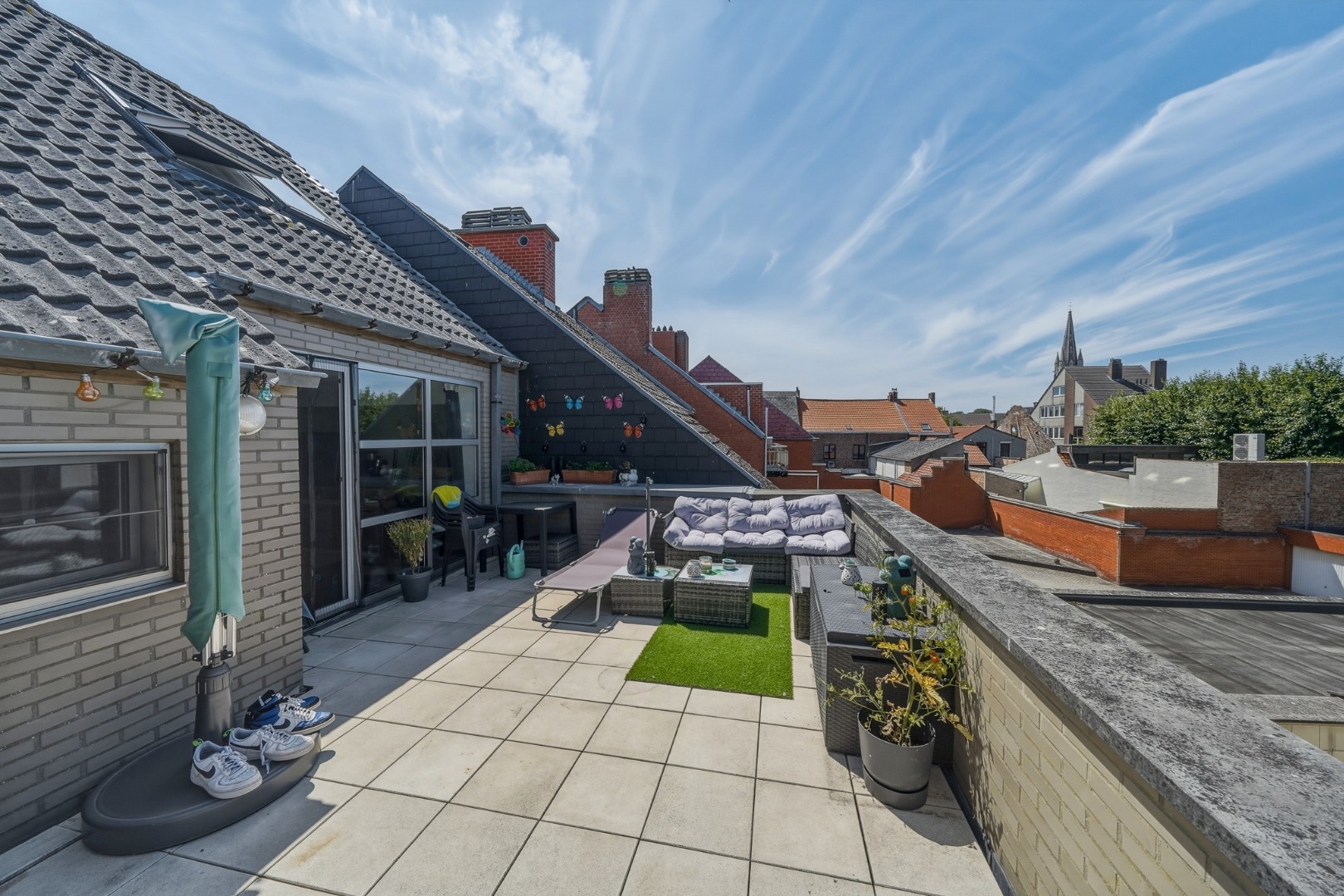 Verhuurd appartementsgebouw met 3 woonentiteiten 