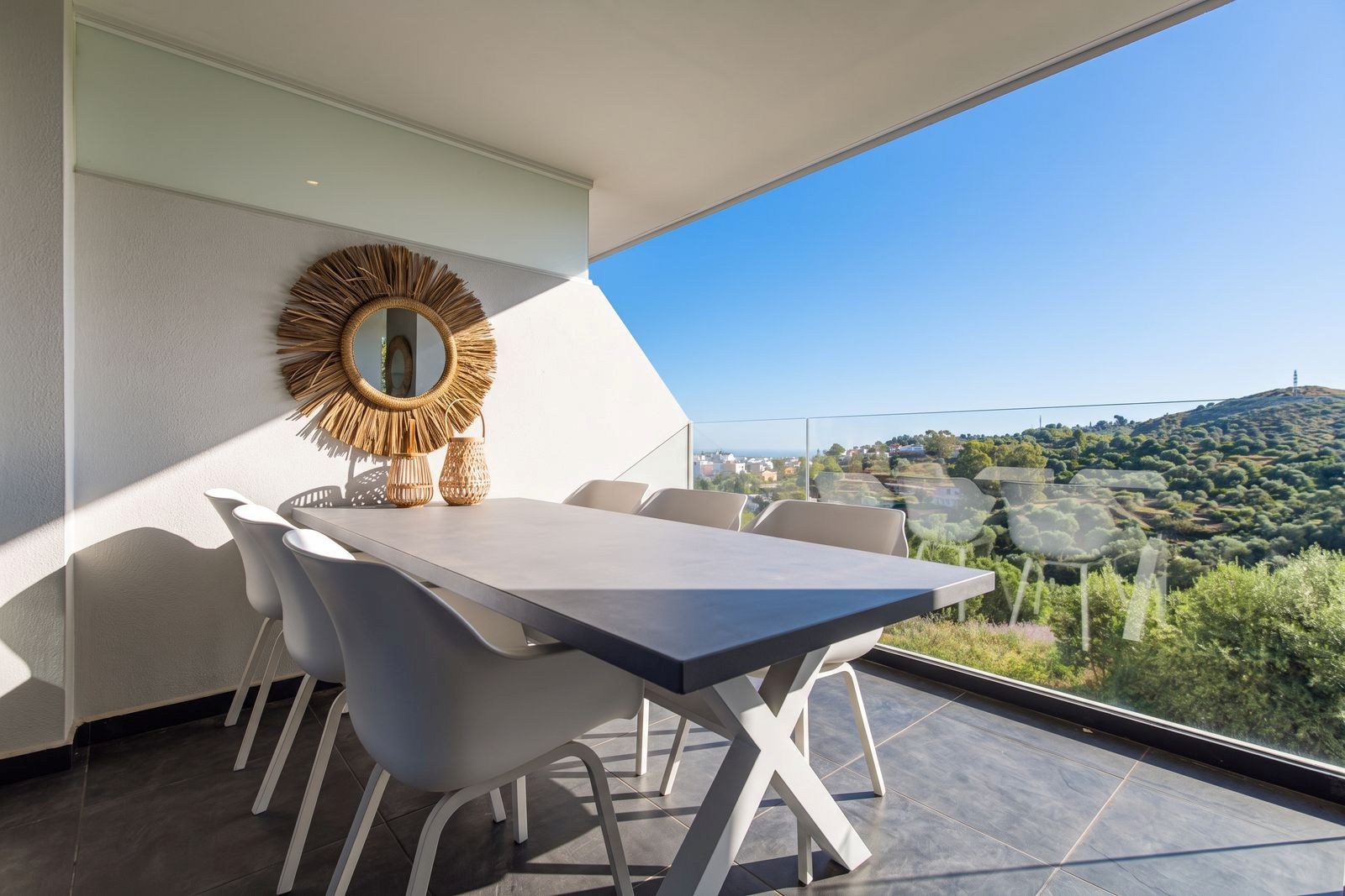 Hacienda el Sueño - Elegante 3-Slaapkamer Appartement met Panoramisch Terras, Zeezicht en Toeristenhuurlicentie 