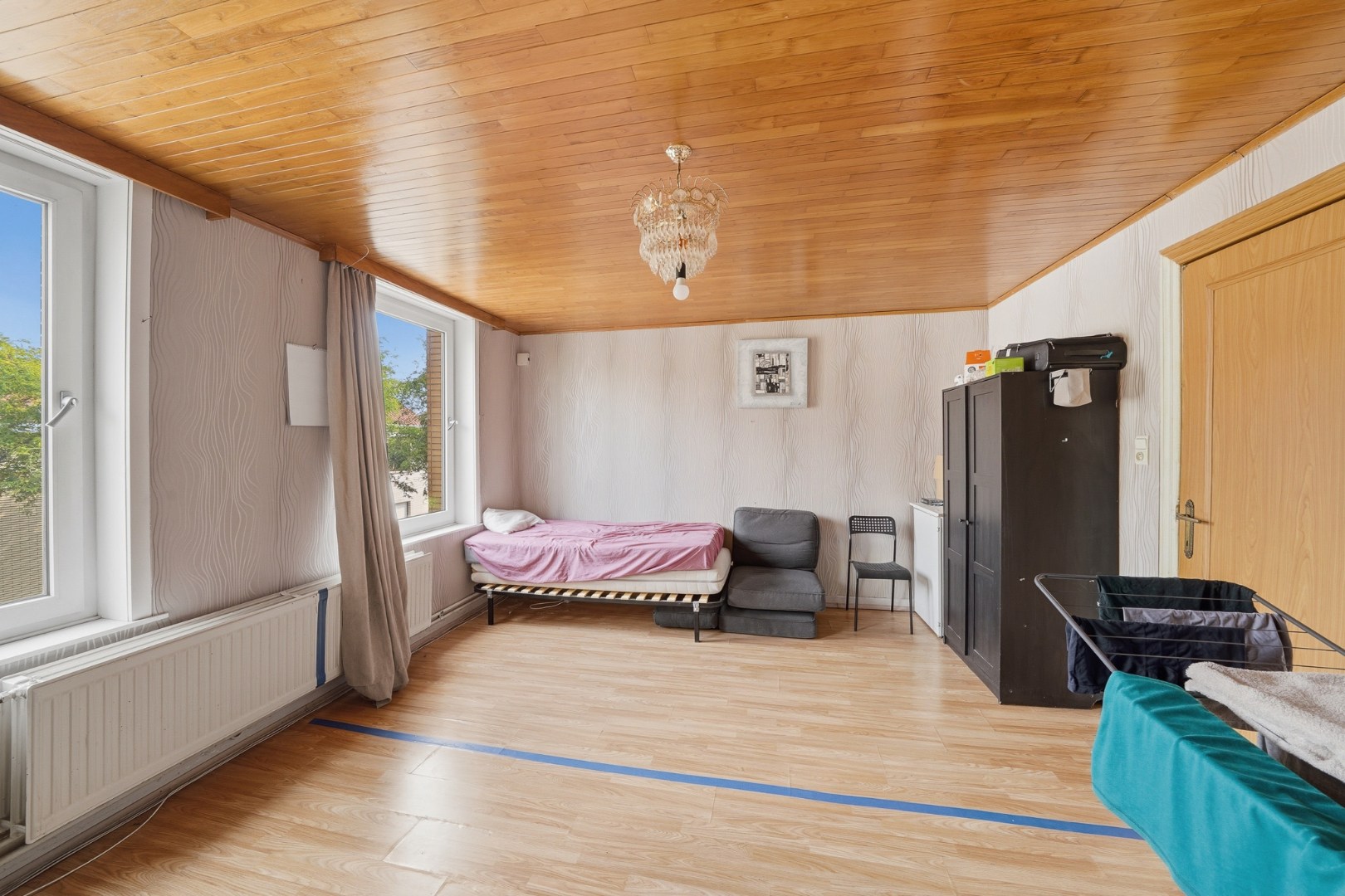 Ruime woning met veel mogelijkheden te Oostende 