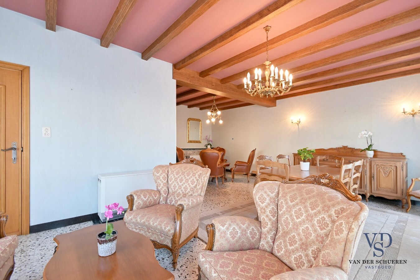 Ruime Half Open Bebouwing 