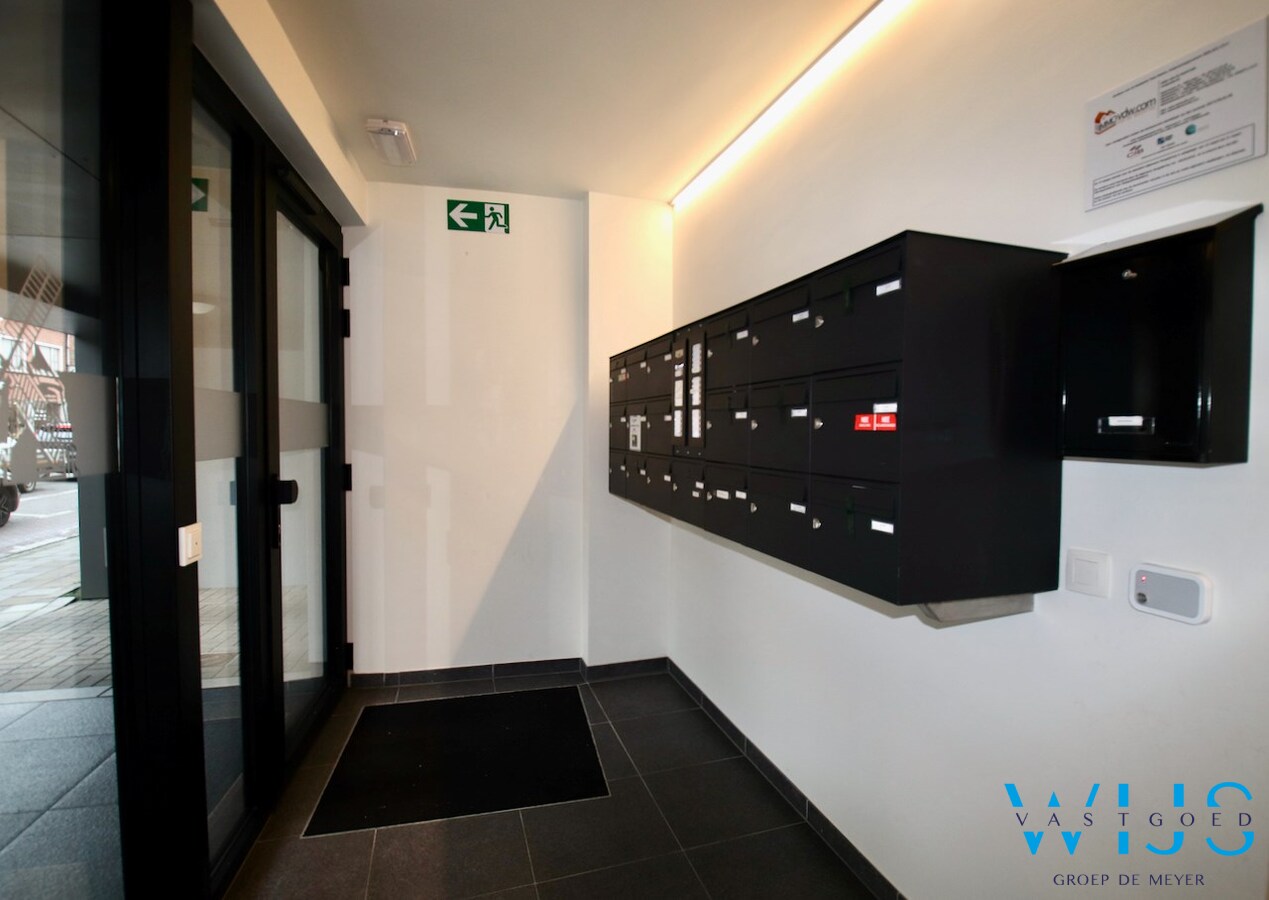 Totaal afgewerkte serviceflat te Lievegem ! 