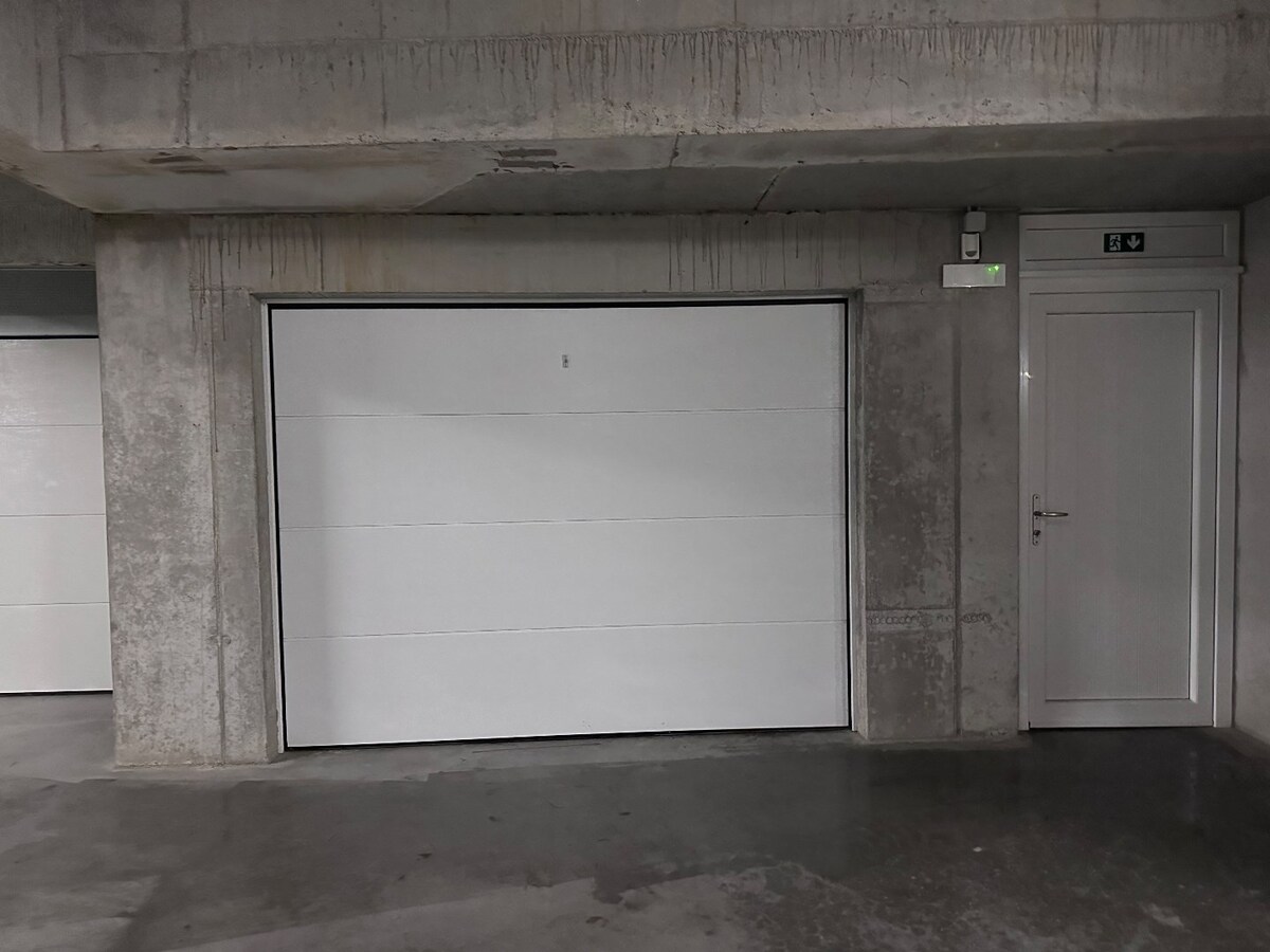 Penthouse met drie slaapkamers en garage in het centrum Koekelare 