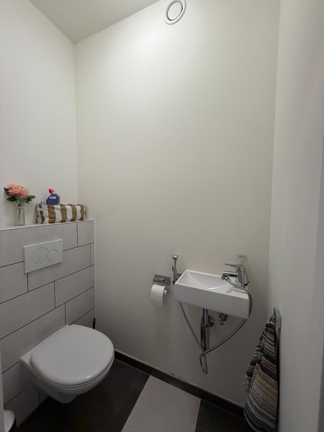 Recent appartement, gelegen op de eerste verdieping, met 2 slaapkamers! 