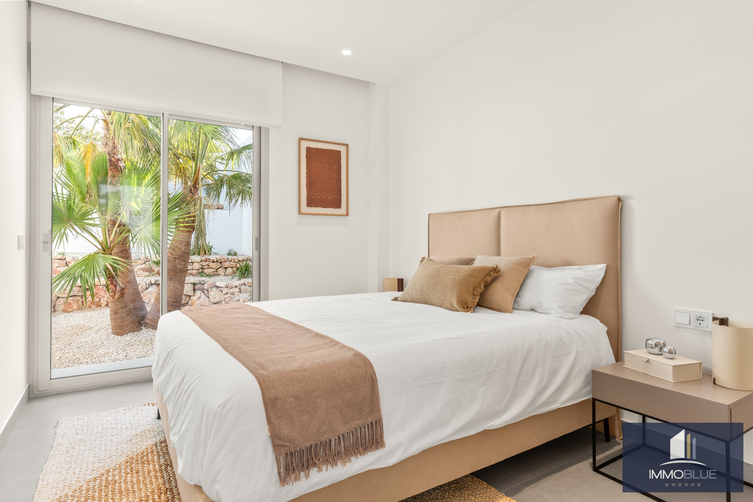 Open en praktisch wonen in mediterrane omgeving. 