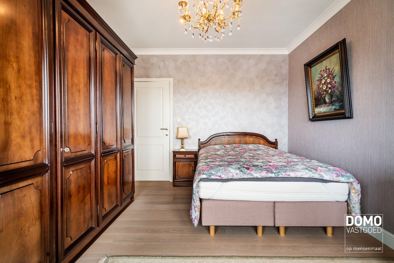 Stijlvol wonen in hartje Hasselt met een uniek uitzicht over het Kolonel Dusartplein 