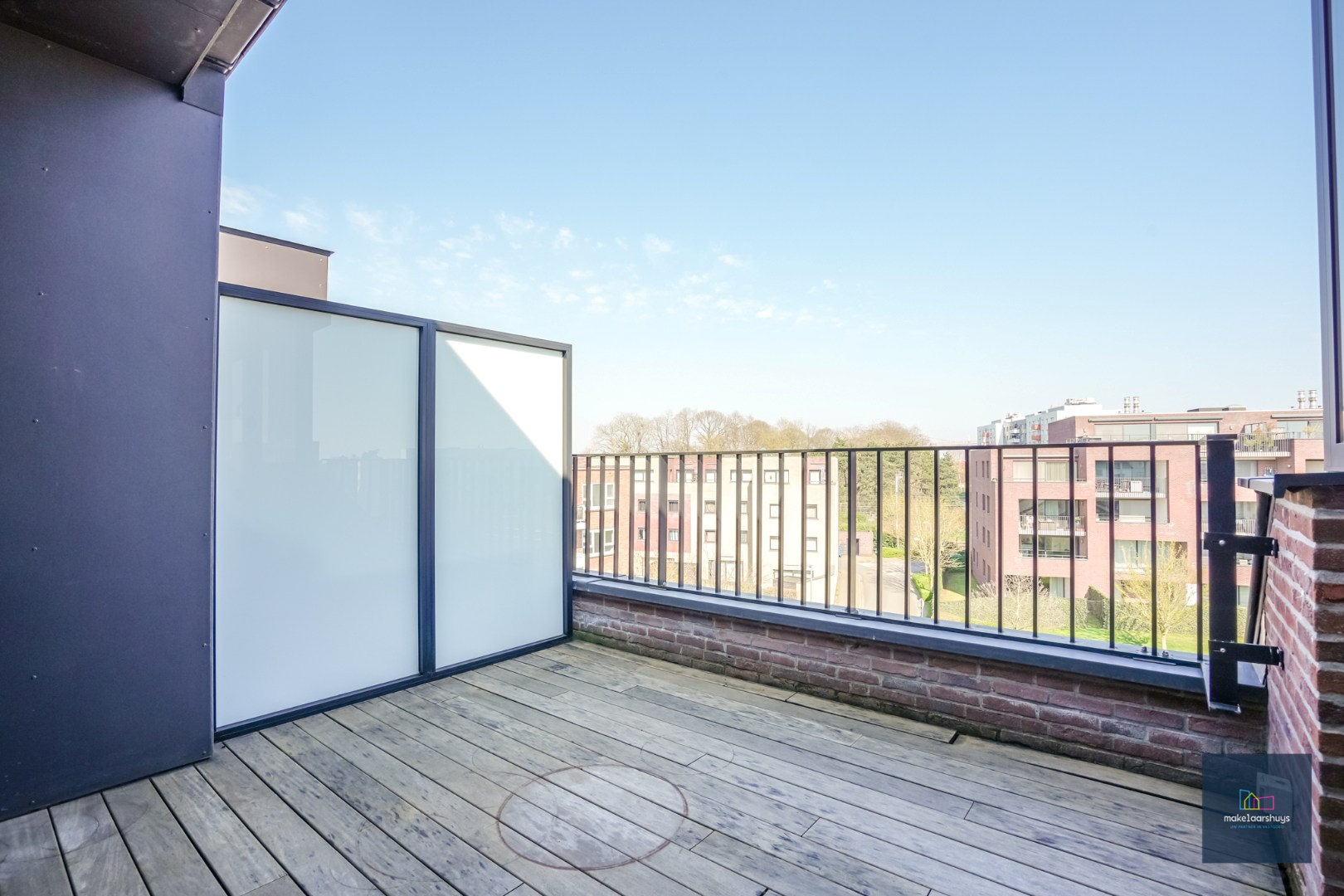 Schitterend 1-slpk.appartement met staanplaats. 