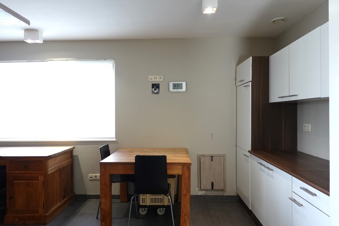 Woning met polyvalente ruimte op uitstekende ligging in Roksem 