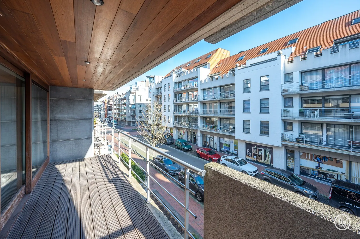 Aangenaam appartement met mooi terras en 2 slaapkamers gelegen in de Leopoldlaan te Knokke.