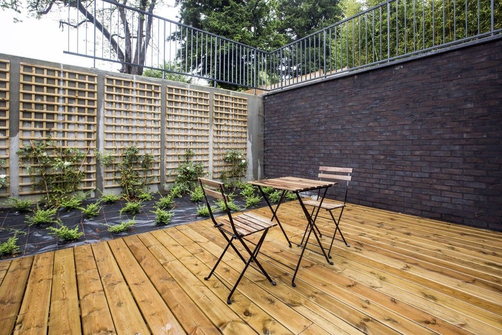 Multi-funktioneel gelijkvloers appartement. Optimale commerciële ligging ! 