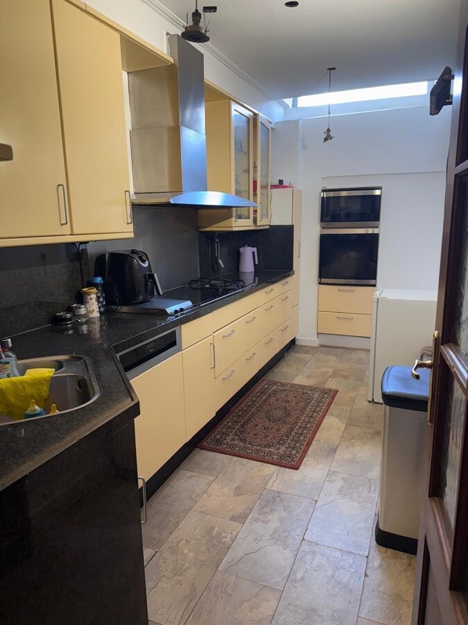 DIT BETREFT EEN WONING MET BIEDEN VANAF PRIJS  € 350.000 K.K. 
