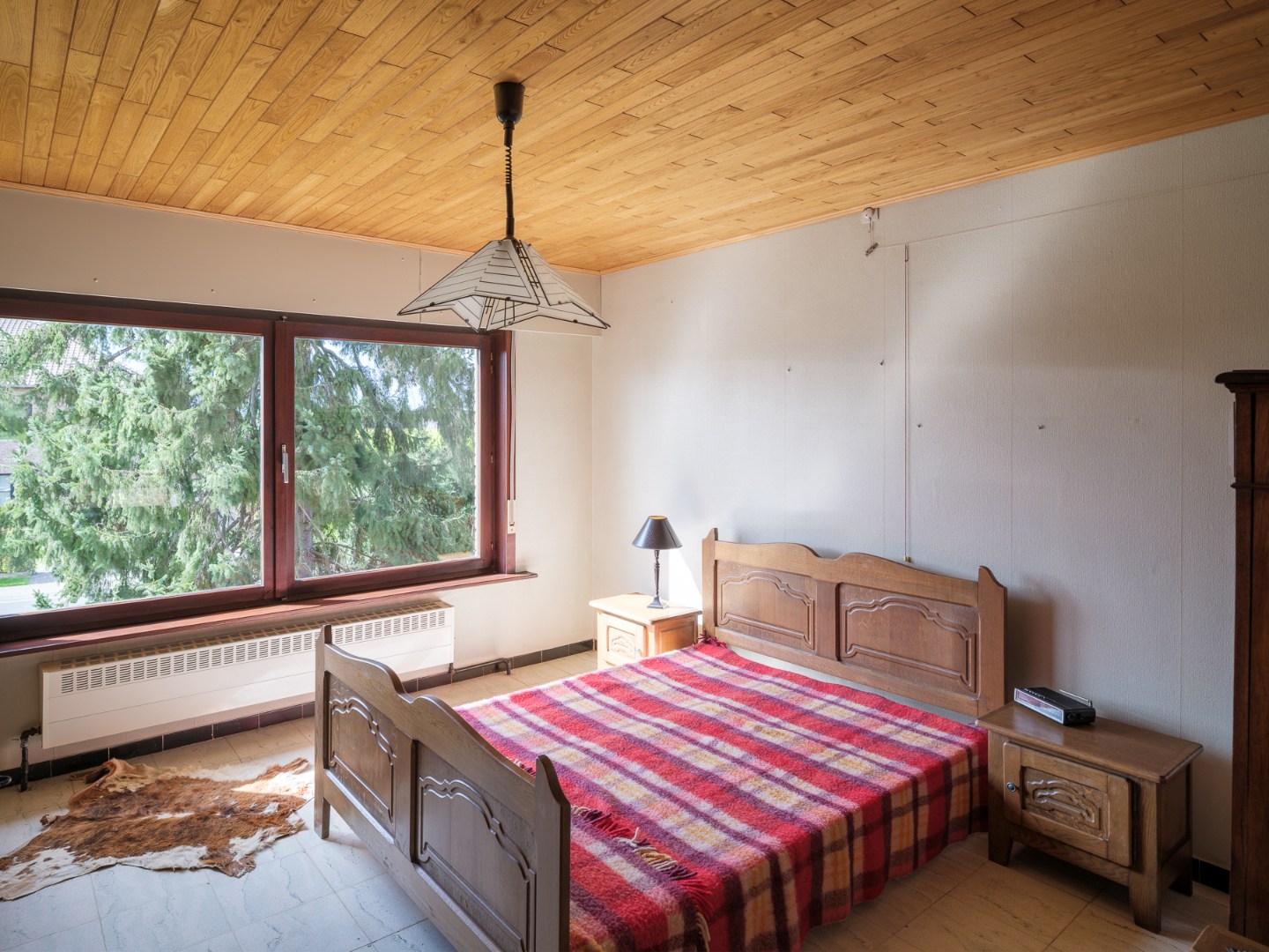 Vrijstaande woning met 4 slpk. in een oase van rust 