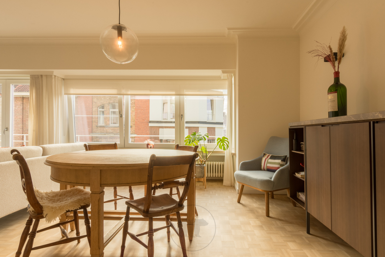 Subliem gelegen appartement met garagebox (renovatie 2020) 