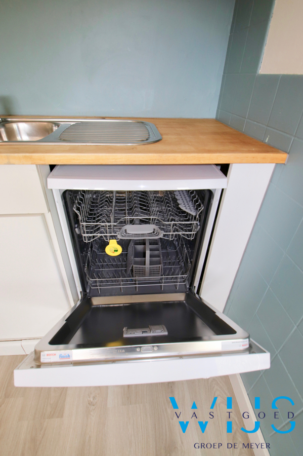 Instapklaar &amp; volwaardig appartement in Sint - Amandsberg 