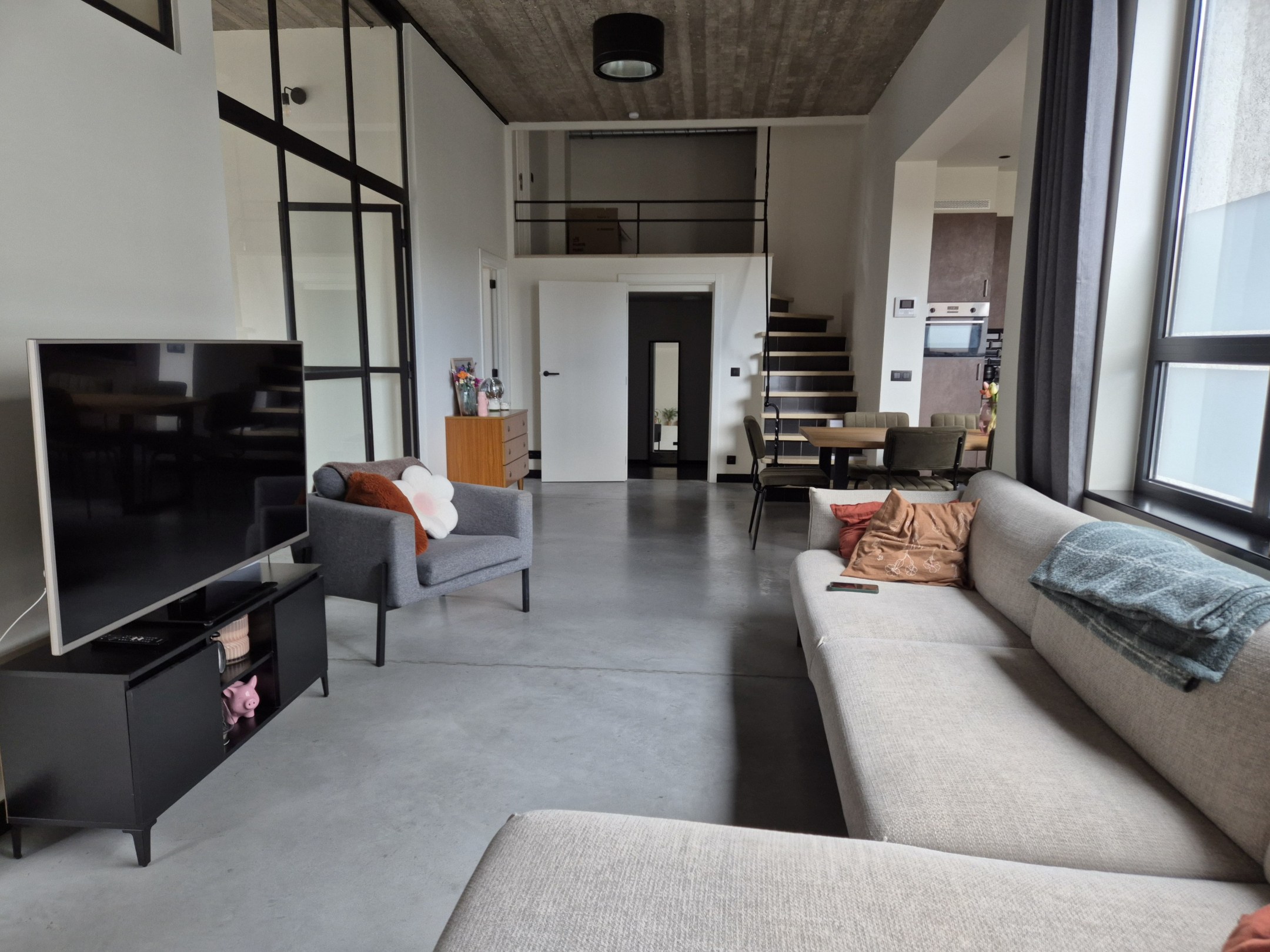 Appartement (loft stijl) in het centrum met 2 slaapkamers en terras 