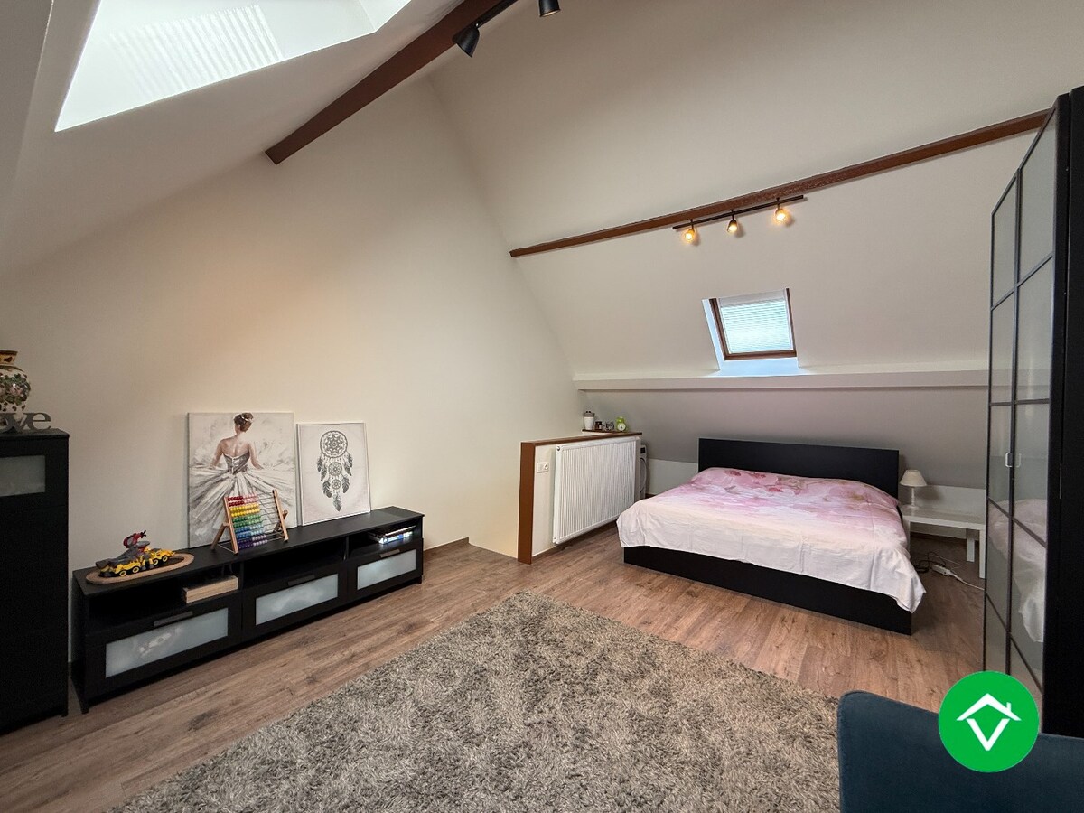 Prachtig gerenoveerde woning met 3 slaapkamers en tuin te Roeselare 