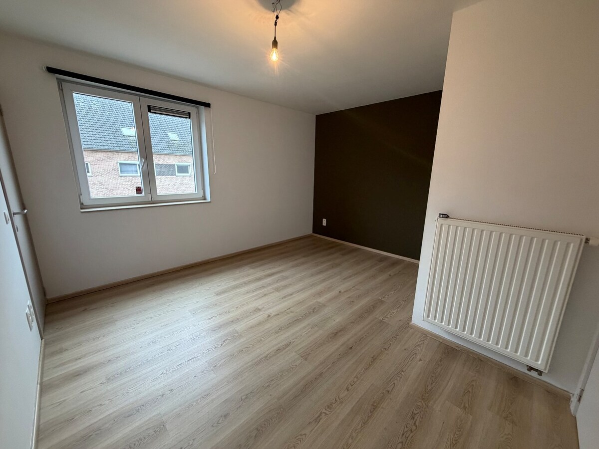 Aangenaam 1-slpk-appartement met terras en garage. 