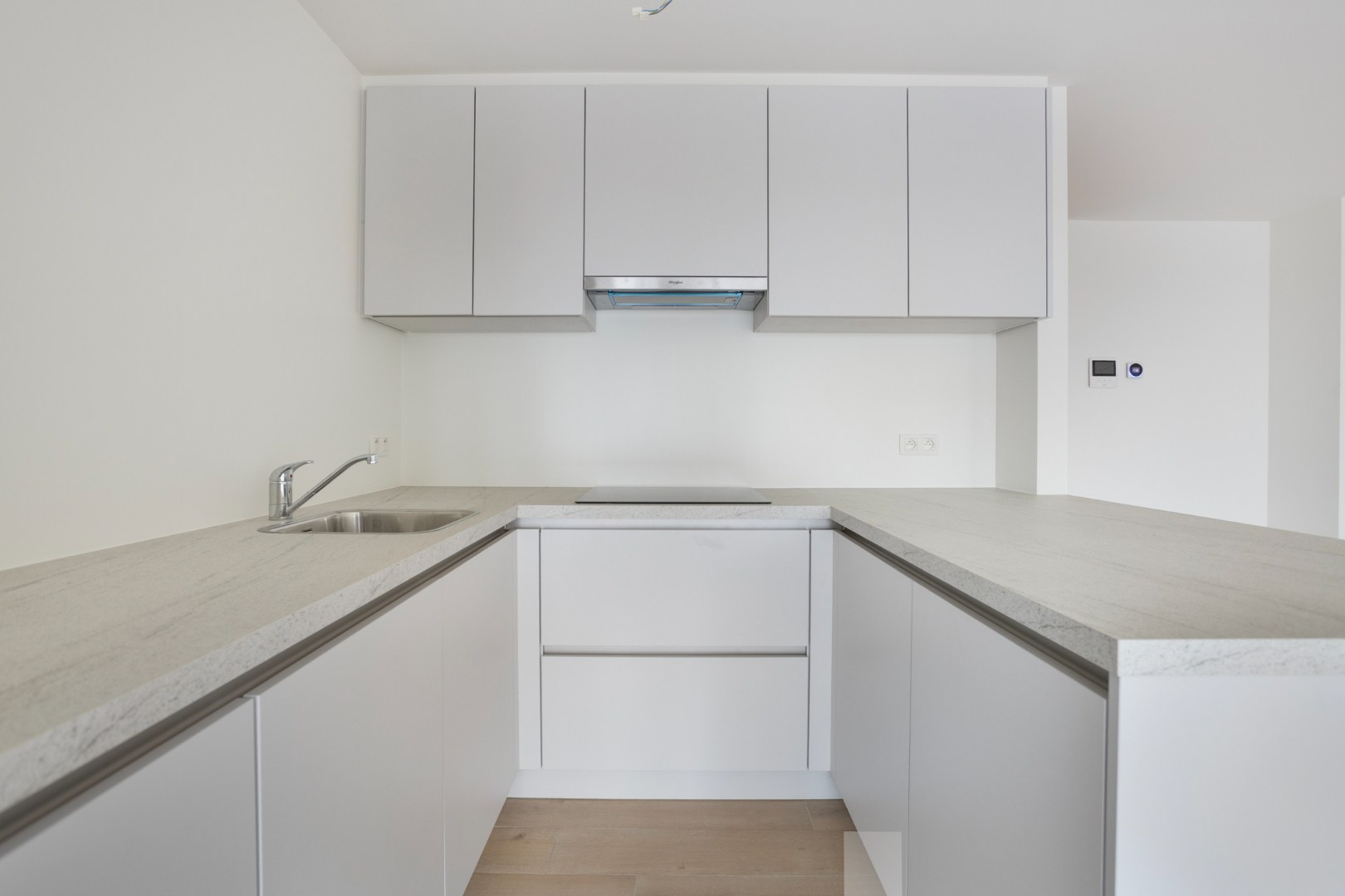 Recent en energiezuinig gelijkvloers appartement met 2 slpk. en tuin in Geel-centrum 