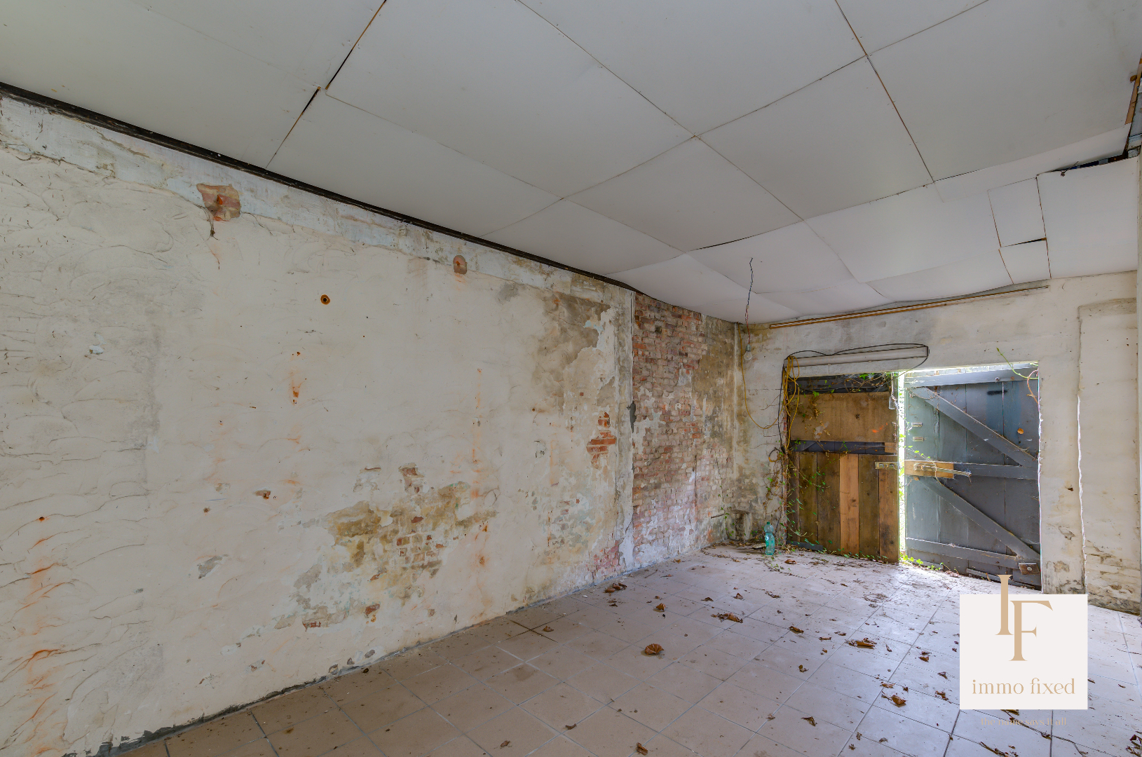 Af te breken woning op een perceel van 2804m2 te Halle-Zoersel. 