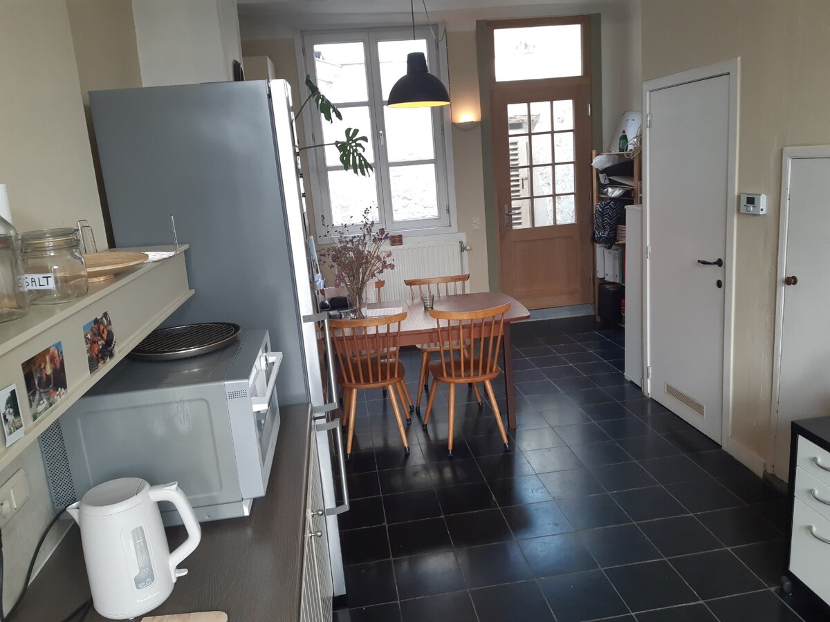 Authentiek wonen in de schaduw van Sint-Baafs. 