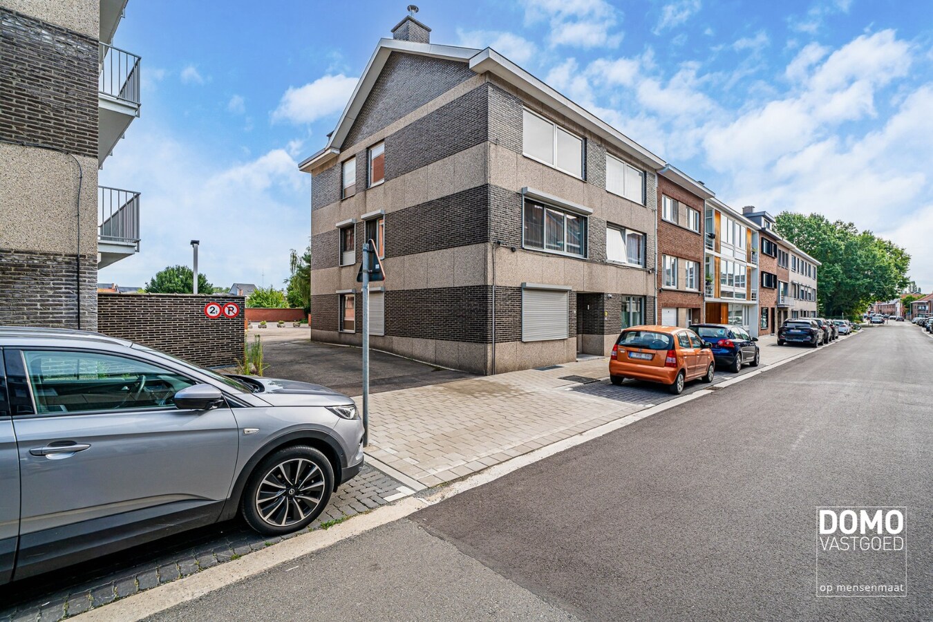 INSTAPKLAAR 1 SLAAPKAMERAPPARTEMENT VAN 58M2 MET TERRAS, GARAGEBOX EN BERGING BINNEN DE GROTE RING VAN HASSELT 
