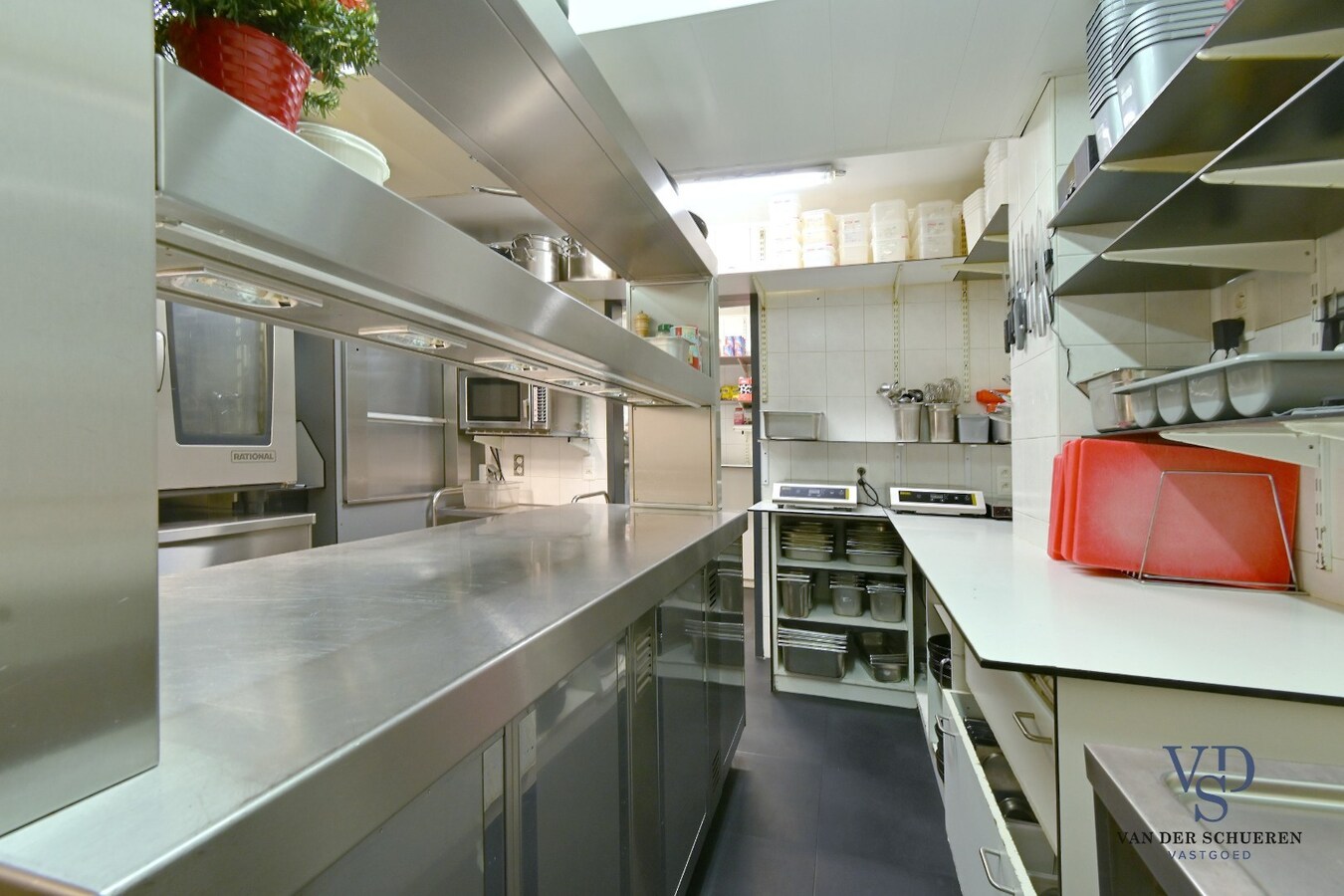 Multi-functionele eigendom op topligging. 