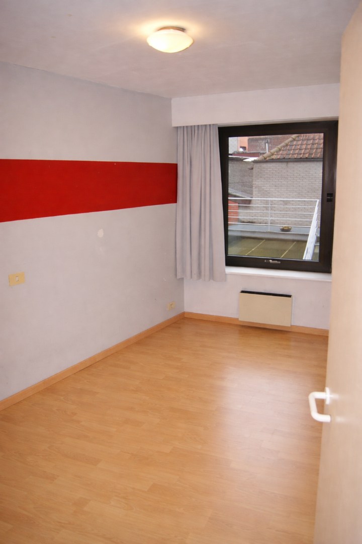 Ruim 2-slp appartement met zonnig terrasje, centrum Torhout 