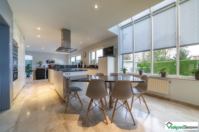 Rustig gelegen instapklare woning met 5 slaapkamers op 667 m² te Ichtegem 